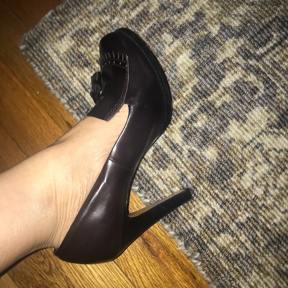 Halogen Shoes - Beautiful soft leather 4.5”heel (never worn)